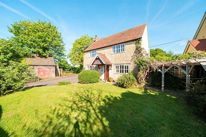 3 Bedroom House For Sale In Stour Row, Shaftesbury, SP7