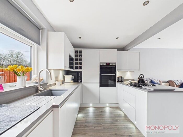 3 Bedroom End Of Terrace House For Sale In Glen Avon, Wrexham, LL12