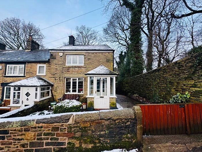 2 Bedroom Cottage To Rent In Fleet Street, Horwich, Bolton, BL6