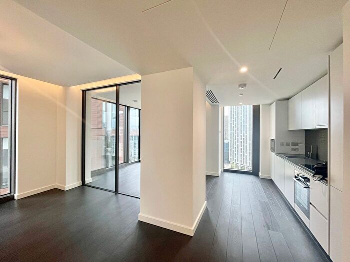 2 Bedroom Flat To Rent In Bondway, London, SW8