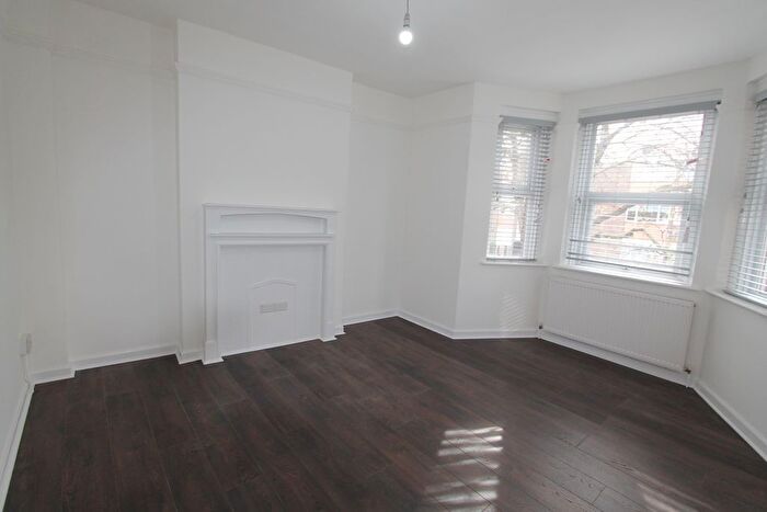 2 Bedroom Flat To Rent In Philpot Street, London, E1