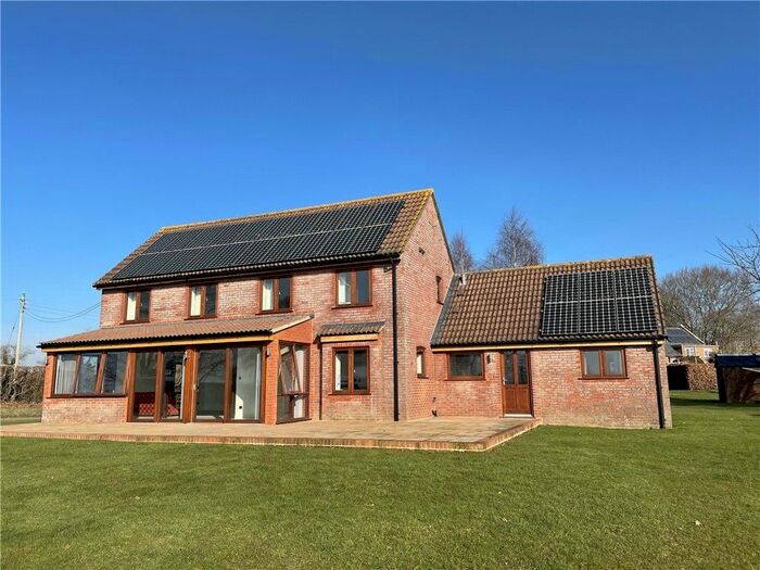 4 Bedroom Detached House To Rent In New Cross, South Petherton, Somerset, TA13