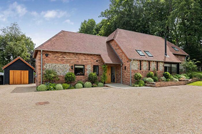 4 Bedroom Detached House To Rent In Stoke Row, Henley-on-Thames, RG9