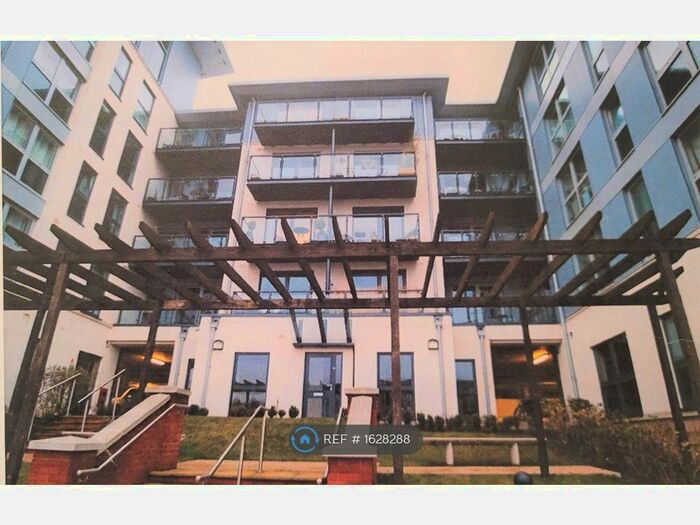 2 Bedroom Flat To Rent In Mckenzie Court, Maidstone, ME14