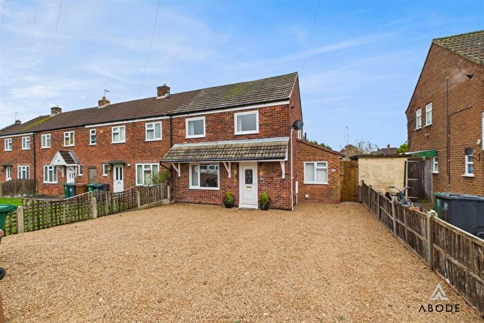 2 Bedroom End Of Terrace House For Sale In Field Avenue, Hatton, Derby, DE65