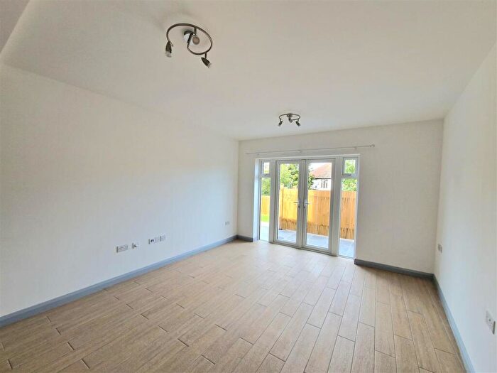 3 Bedroom Apartment To Rent In Flat, Park Lane, Wembley., HA9
