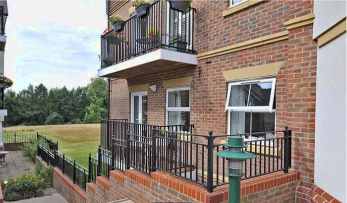 1 Bedroom Retirement Property For Sale In Cavendish House, Liphook, Hampshire, GU30