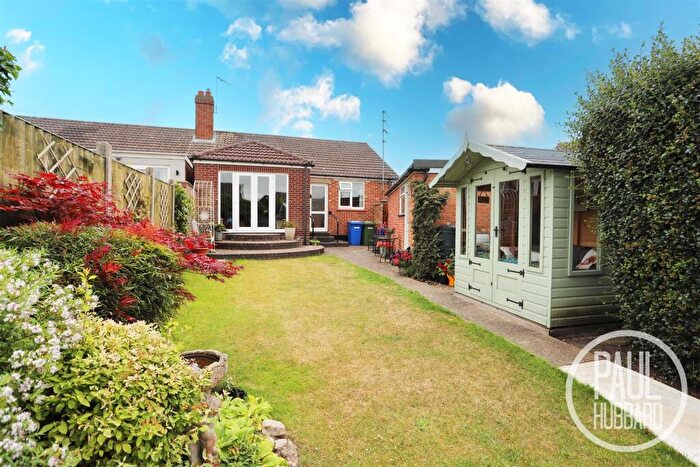 3 Bedroom Semi-Detached Bungalow For Sale In Loxley Road, Oulton Broad, NR33