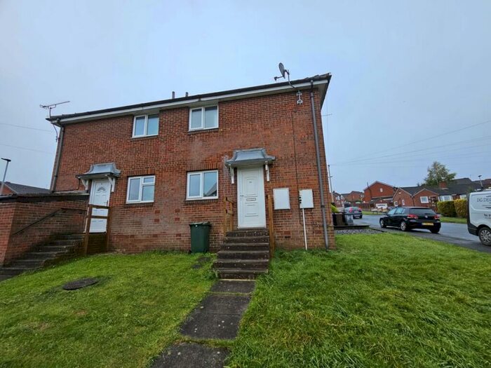 1 Bedroom Town House To Rent In Tomlinson Road, Elsecar, S74