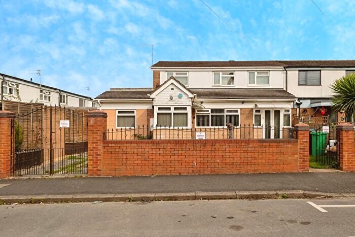 7 Bedroom End Of Terrace House For Sale In Rostron Avenue, Manchester, Greater Manchester, M12