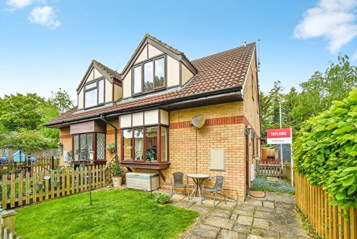 1 Bedroom End Terrace House For Sale In Lisle Close, Swindon, Wiltshire, SN5