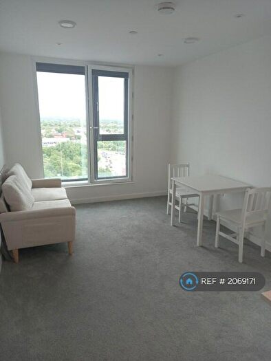 2 Bedroom Flat To Rent In Wharf End, Trafford Park, Manchester, M17