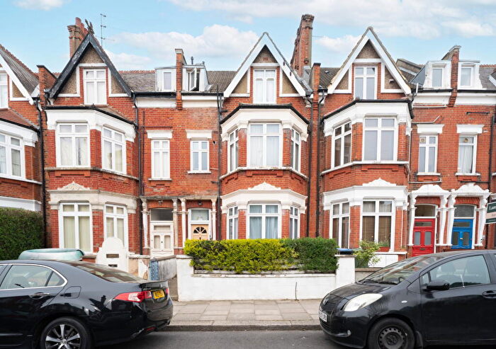 1 Bedroom Flat For Sale In Hoveden Road, NW2