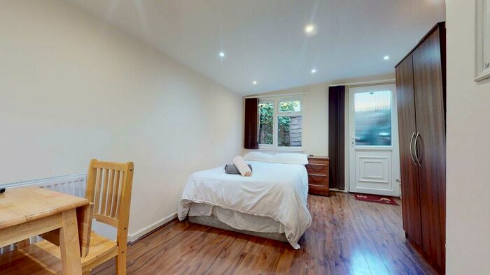 Studio To Rent In Cranhurst Rd, NW2