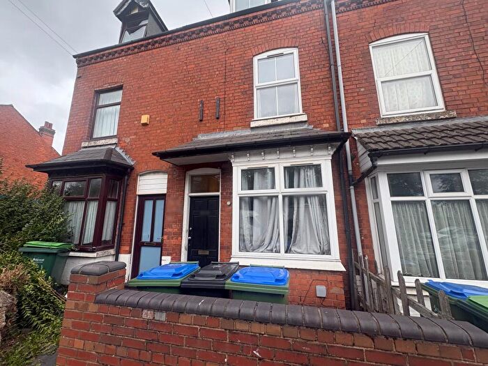 4 Bedroom End Of Terrace House To Rent In Montague Road, Smethwick, B66