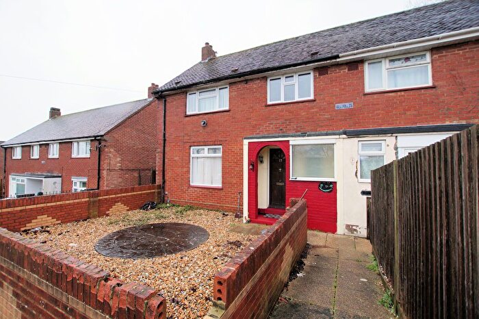 3 Bedroom Semi-detached House For Sale In Leominster Road, Paulsgrove, PO6