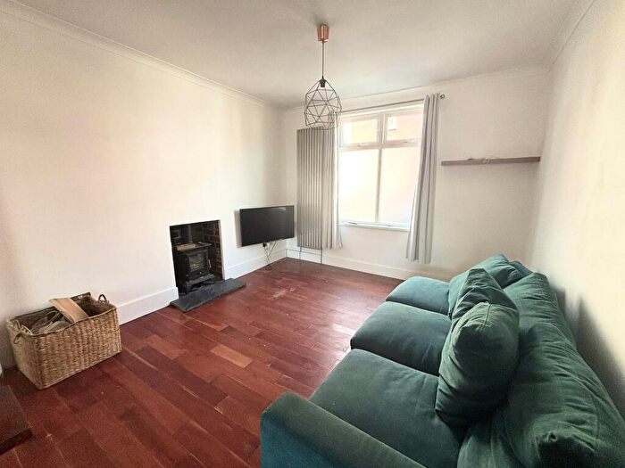 3 Bedroom House To Rent In Hamilton Road, Sheffield, S5