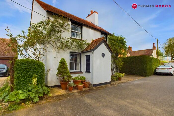 4 Bedroom Detached House For Sale In Staploe, St. Neots, PE19