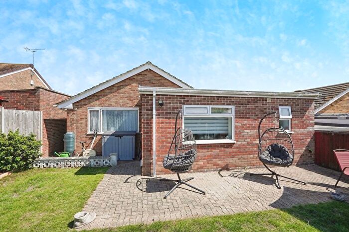 3 Bedroom Bungalow For Sale In Derwent Avenue, Ramsgate, Kent, CT11