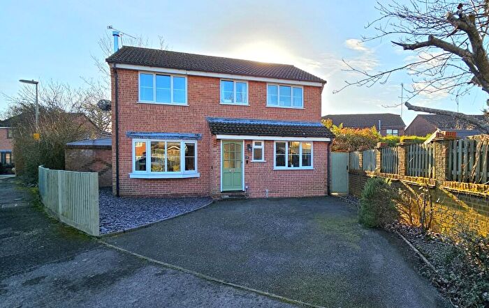 4 Bedroom Detached House For Sale In Cottage Close, Denmead, PO7