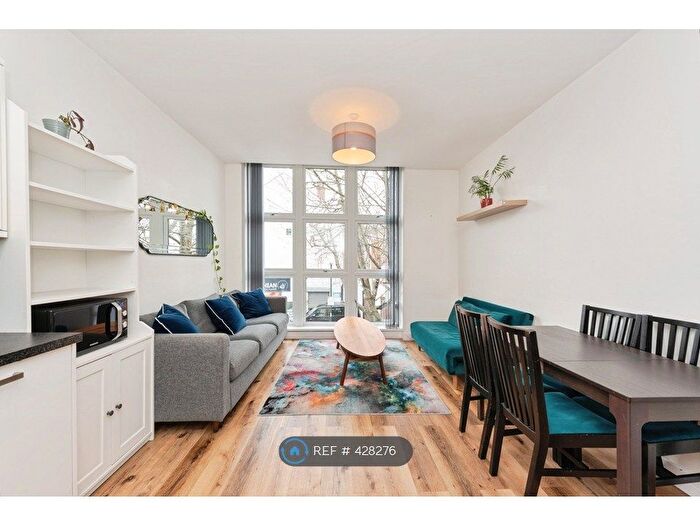 2 Bedroom Flat To Rent In Radnor Road, Twickenham, TW1