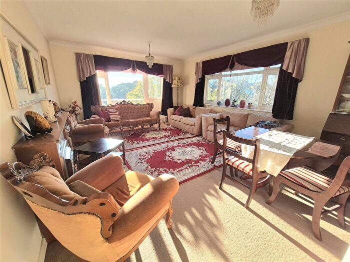 3 Bedroom Apartment For Sale In Chine Crescent, Bournemouth, Dorset, BH2