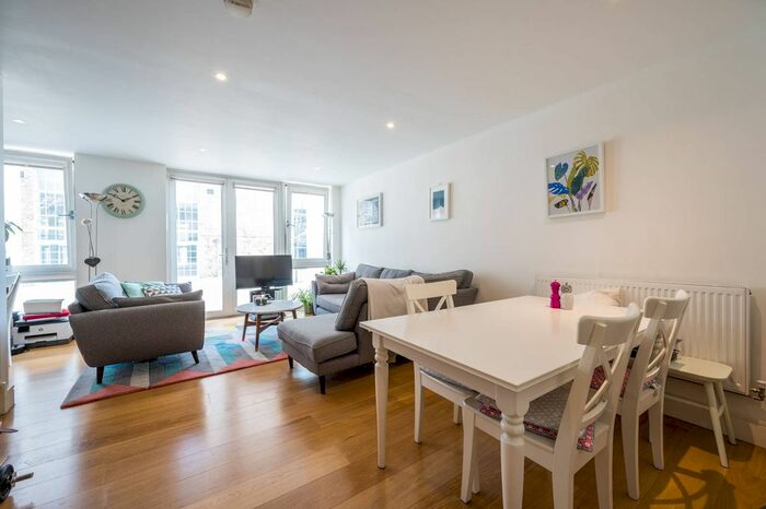 2 Bedroom Flat To Rent In Printers Road, Clapham North, London, SW9