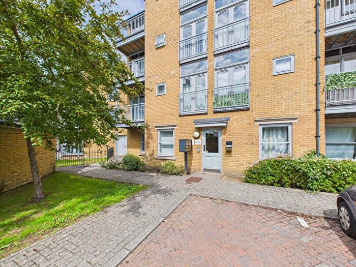 2 Bedroom Flat For Sale In Bingley Court, Canterbury, CT1