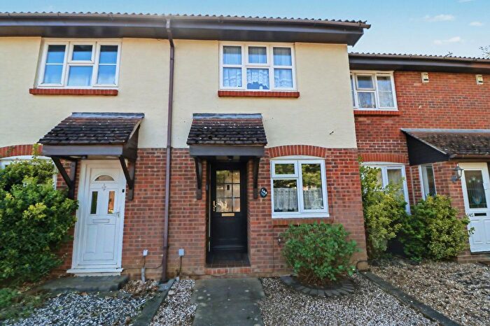 2 Bedroom Terraced House For Sale In Walker Gardens, Hedge End, SO30