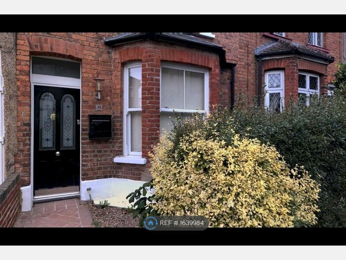 3 Bedroom Terraced House To Rent In Purley Rd, London, CR2