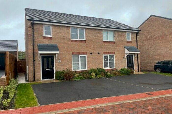 3 Bedroom Semi-Detached House To Rent In Carmelite Close, Northallerton, DL6