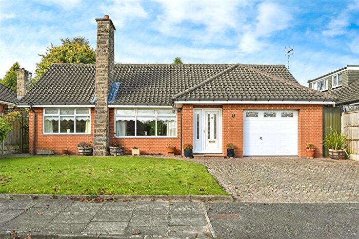 2 Bedroom Bungalow For Sale In Dorchester Drive, Mansfield, Nottinghamshire, NG18