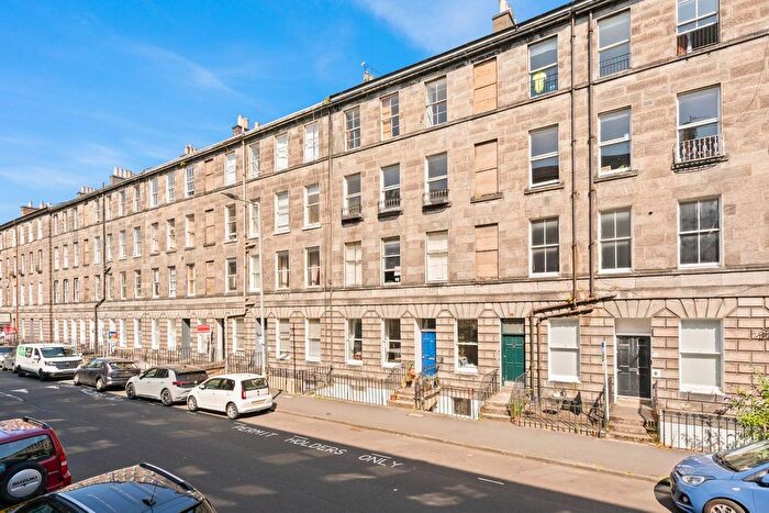 3 Bedroom Flat For Sale In Montague Street, Edinburgh, EH8
