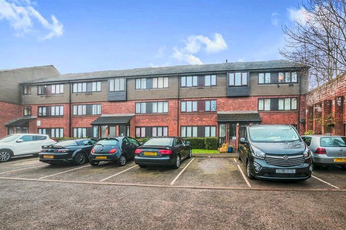 2 Bedroom Apartment To Rent In Norden Road, Maidenhead, SL6