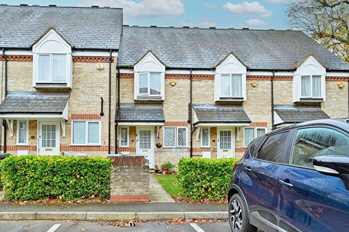 2 Bedroom Terraced House For Sale In Norbury Avenue, Watford, WD24