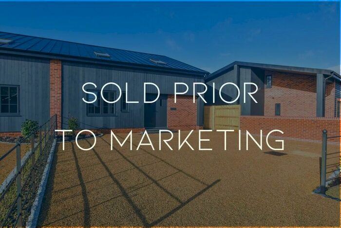 4 Bedroom Detached House For Sale In The Broadway, Great Dunmow, CM6