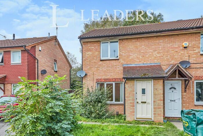 3 Bedroom Semi-Detached House To Rent In Dean Close, Wollaton, Nottingham, NG8