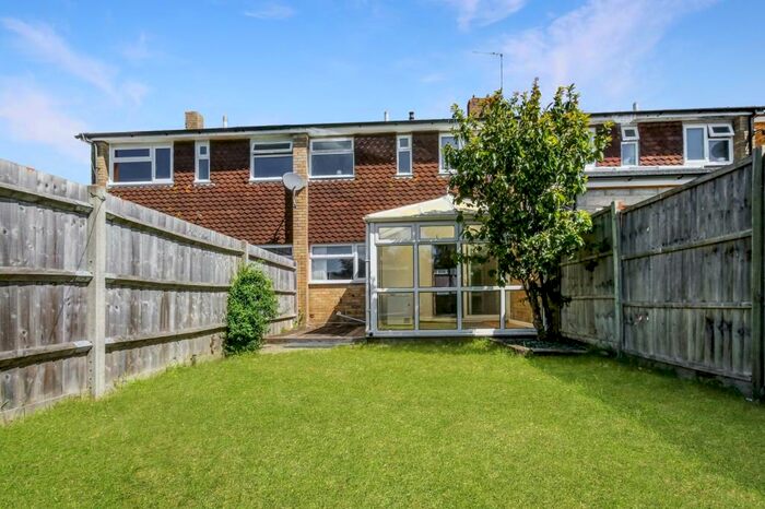 3 Bedroom Property To Rent In Bedroom Property In Westergate, PO20