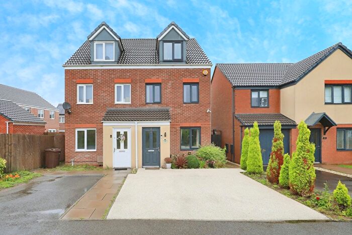 3 Bedroom Semi-Detached House For Sale In Tangmere Road, Wolverhampton, West Midlands, WV2