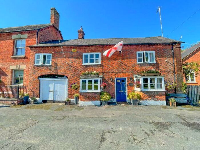 3 Bedroom Detached House For Sale In High Street, Thornborough, MK18