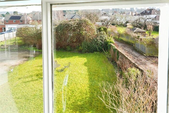 2 Bedroom Flat For Sale In Hales Road, Cheltenham, Gloucestershire, GL52