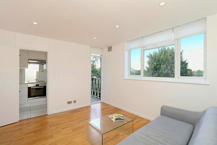 1 Bedroom Flat To Rent In Keswick Road, London, SW15
