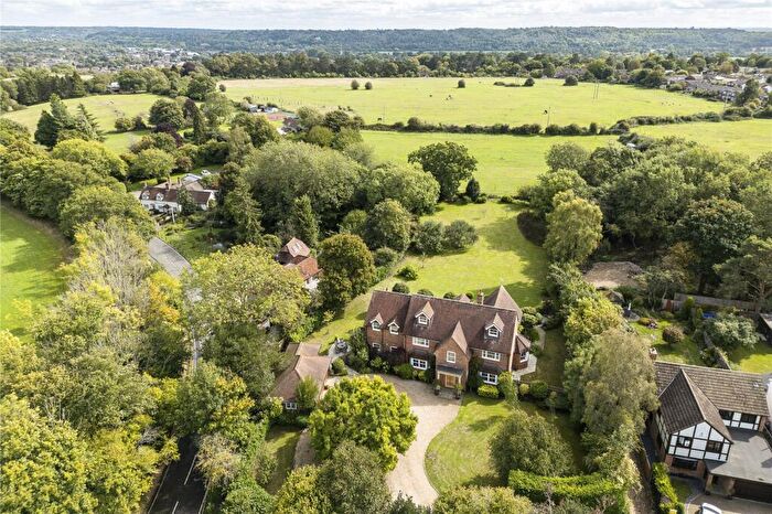 5 Bedroom Detached House For Sale In Bovingdon Green, Marlow, Buckinghamshire, SL7