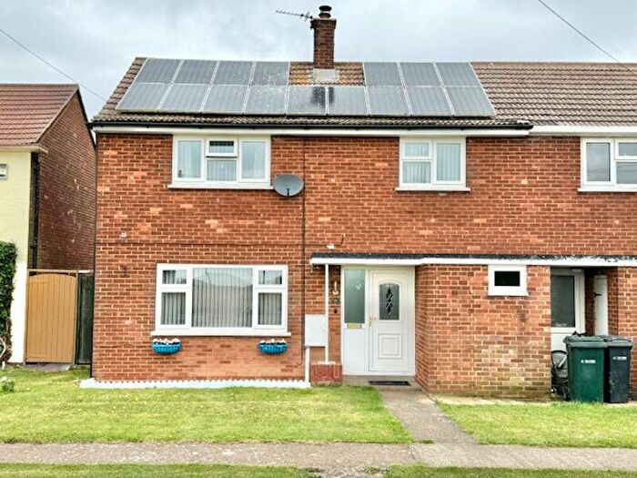 3 Bedroom End Of Terrace House For Sale In Samphire Close, North Cotes, DN36