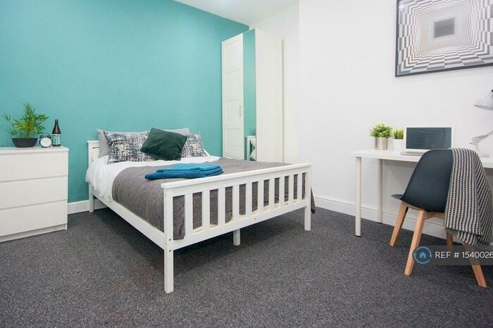 3 Bedroom Semi-Detached House To Rent In Haddon Street, Salford, M6