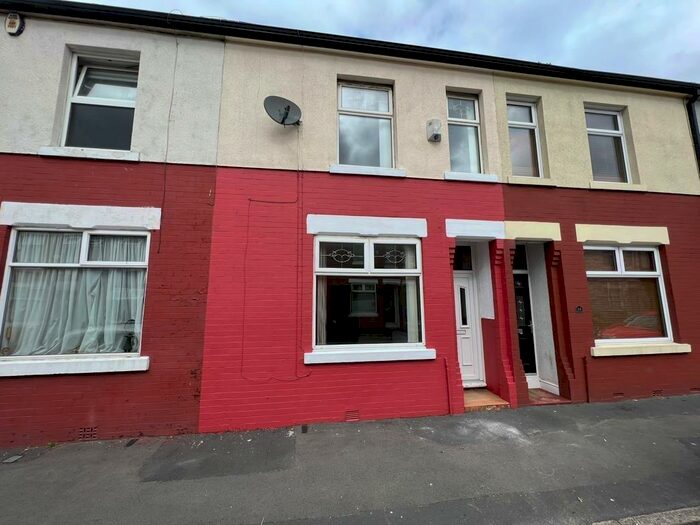 3 Bedroom Terraced House To Rent In Oswald Street, Reddish, Stockport, SK5