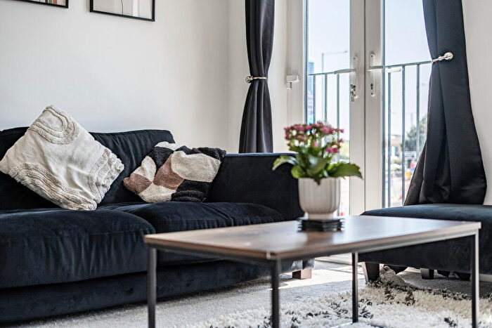 2 Bedroom Flat For Sale In Castle Drive, Westwood, Margate, CT9
