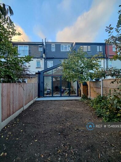 3 Bedroom Terraced House To Rent In Twickenham Road, London, E11