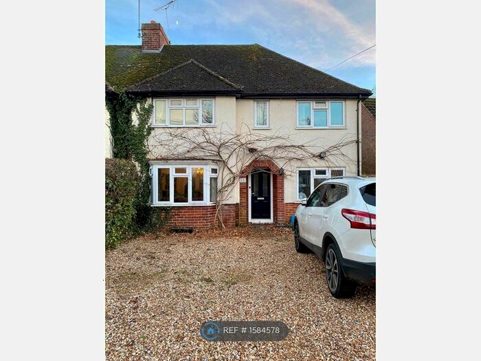 Studio To Rent In Langley Common Road, Barkham, Wokingham, RG40