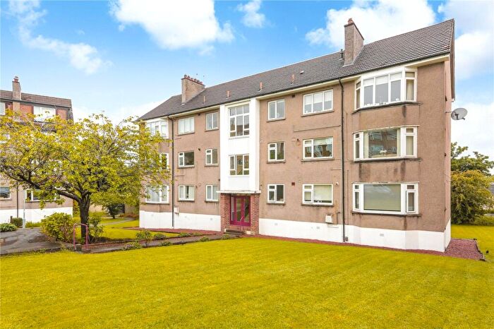 2 Bedroom Flat To Rent In Orchard Court, Giffnock, G46